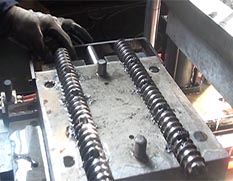 ZB5223*8/8Y-軸類加工案例-絲桿